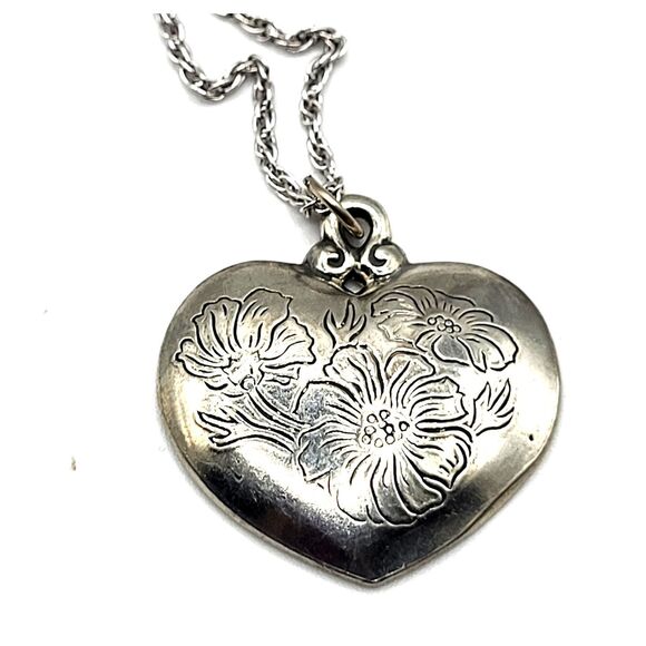 Cosmos Kirk Stieff Pewter 901-10 Heart Shaped Peandant Necklace Dainty 19in - Picture 1 of 6